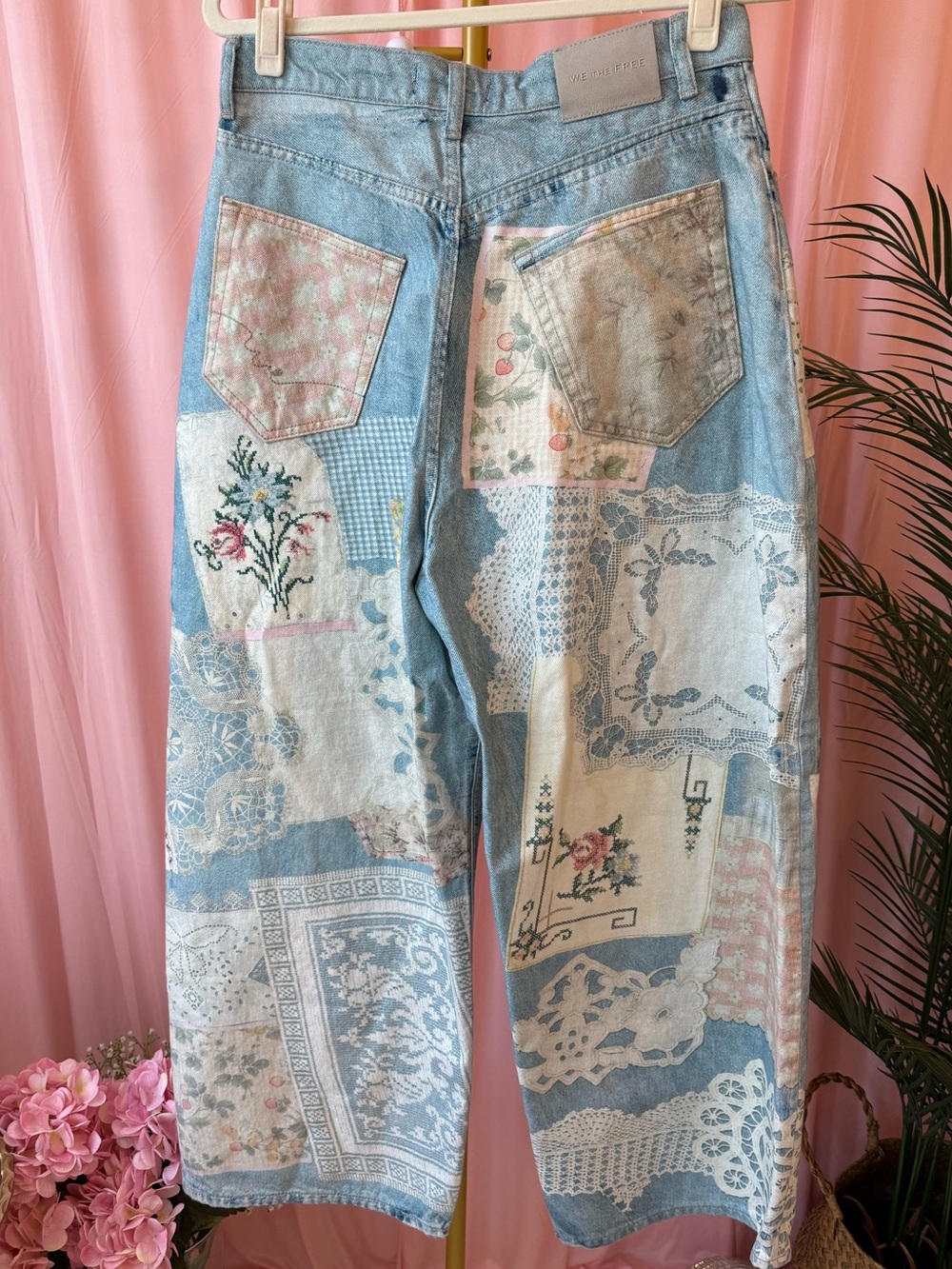 Free People We the Free Illusion Patchwork Barrel Jeans Size 29 NWOT - Picture 5 of 10